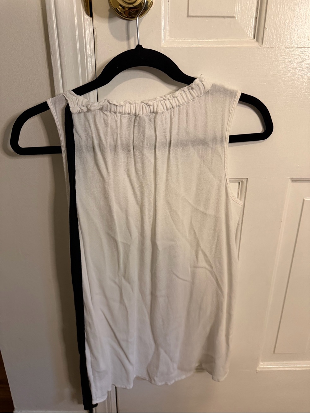 Sleeveless White & Black Contrast Tank Top